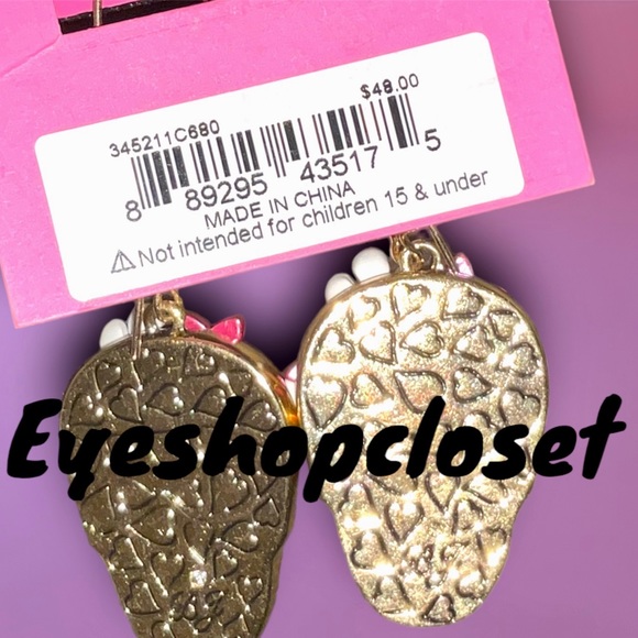 Betsey Johnson pink skulls earrings - Picture 2 of 3